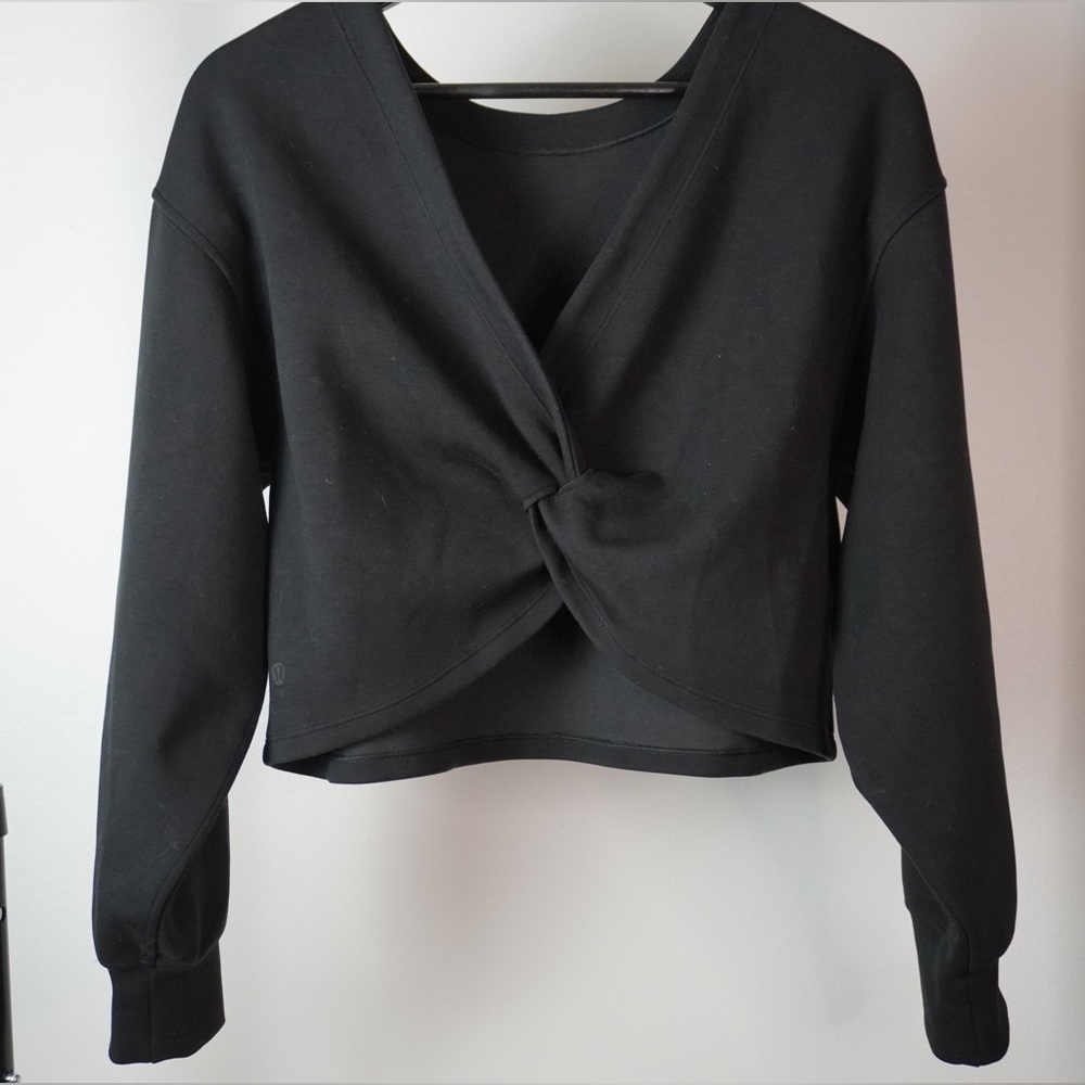 Lululemon top